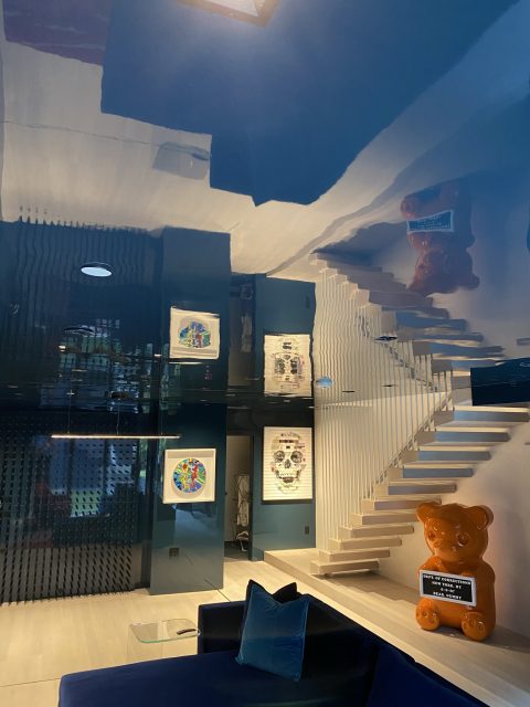 Fine Paints of Europe High gloss painted walls and ceiling creating a reflection